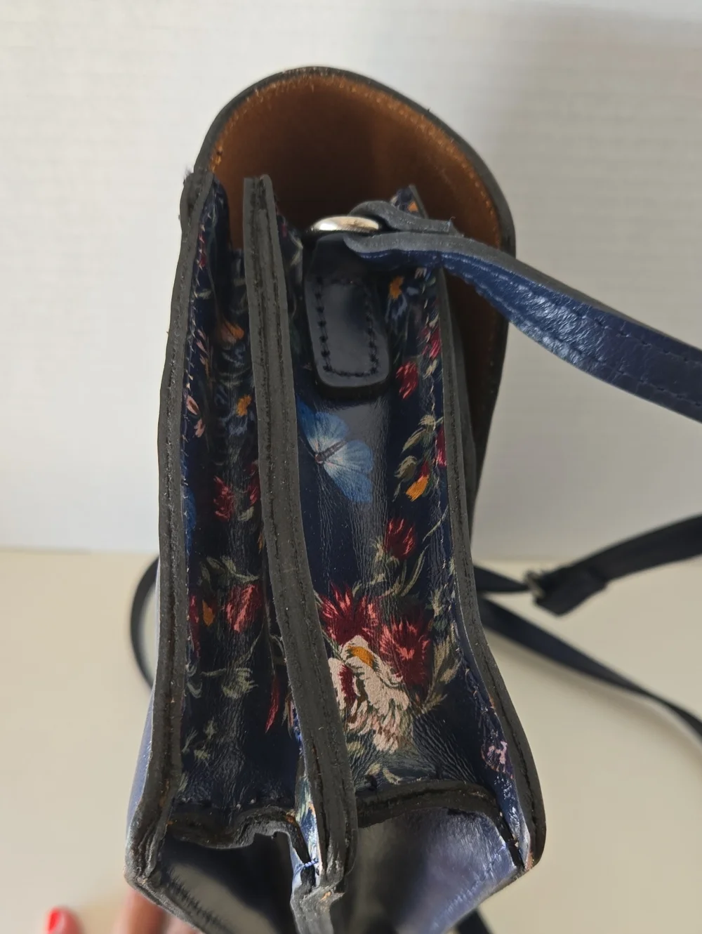 EUC Patricia Nash Floral Navy Crossbody Bag with Adjustable Strap